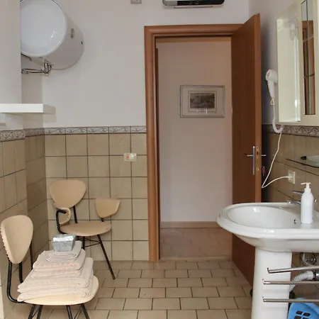 Adriana Bed & Breakfast 2*