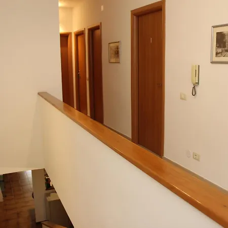 Bed & Breakfast Adriana 2*